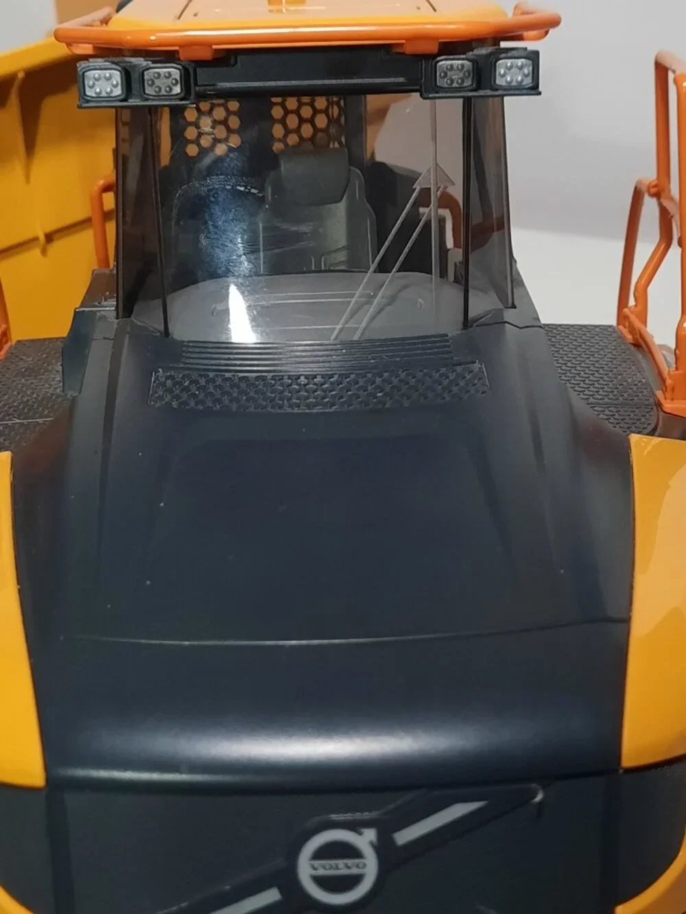 Bruder Volvo A60H Articulated Hauler Dump Truck 1:16 #02455 Germany